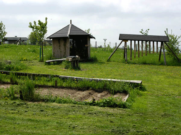 Wiese mit Klangorgel